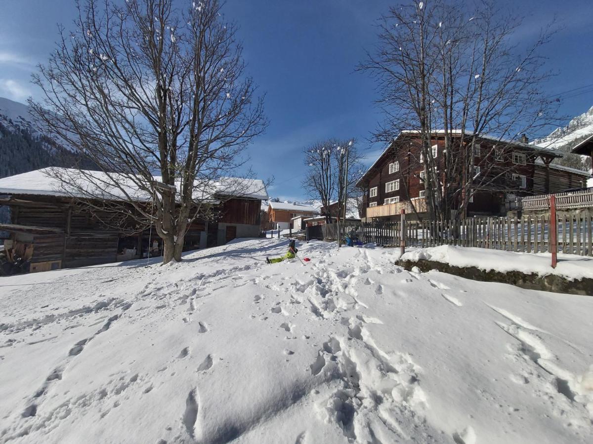 Tgesa Felici Apartment Седрун Екстериор снимка