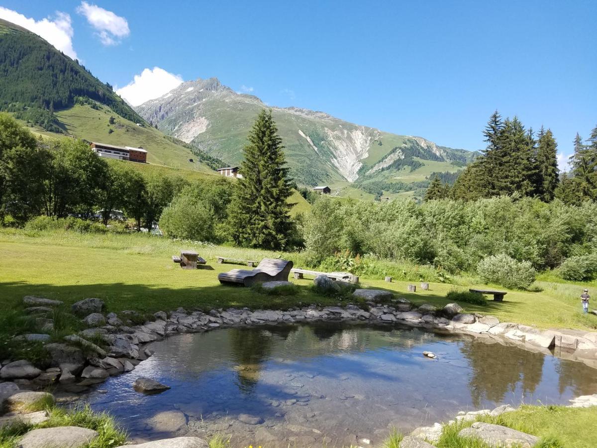 Tgesa Felici Apartment Седрун Екстериор снимка